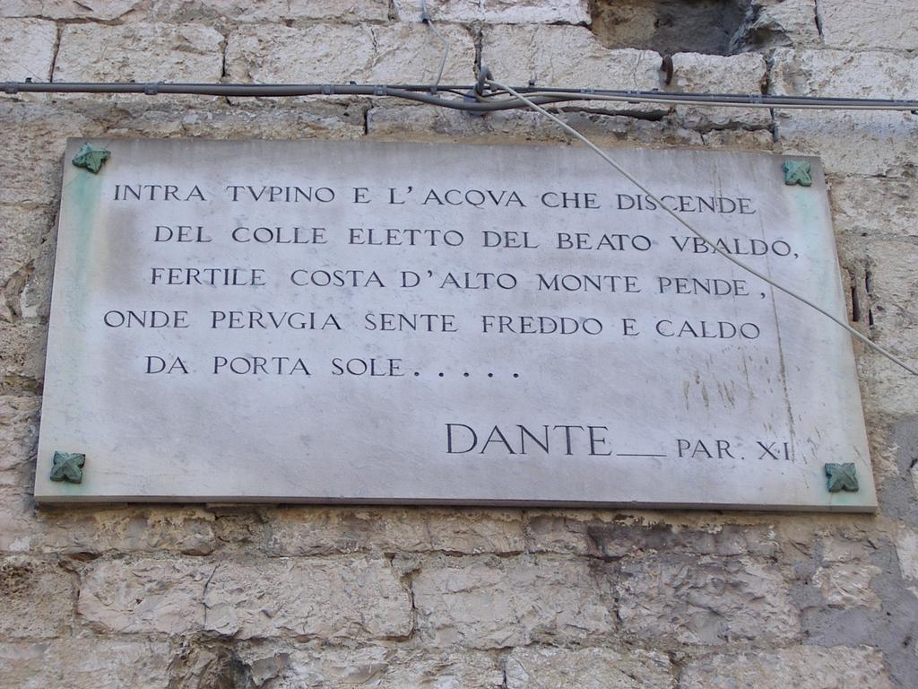 Angolo Di Porta Sole Перуджа Экстерьер фото